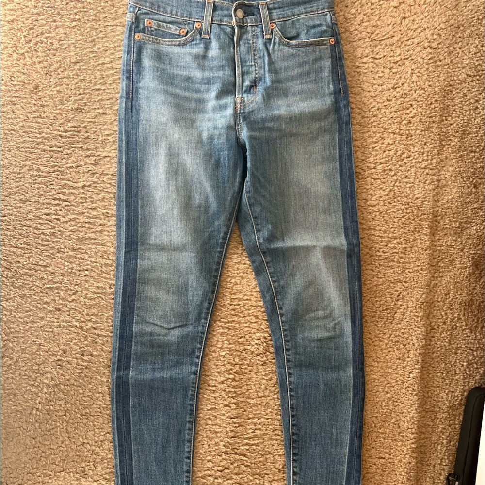 Levi’s Wedgie Skinny Fit Women’s Jeans